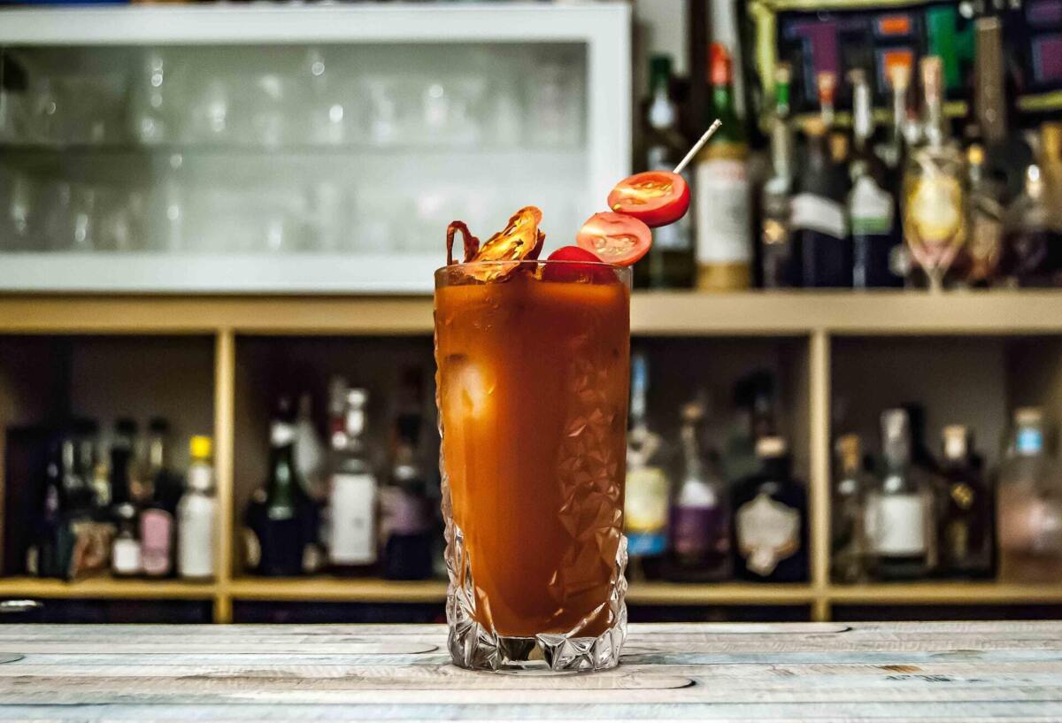 Waar komt de Bloody Mary vandaan? - Cocktails & Bites